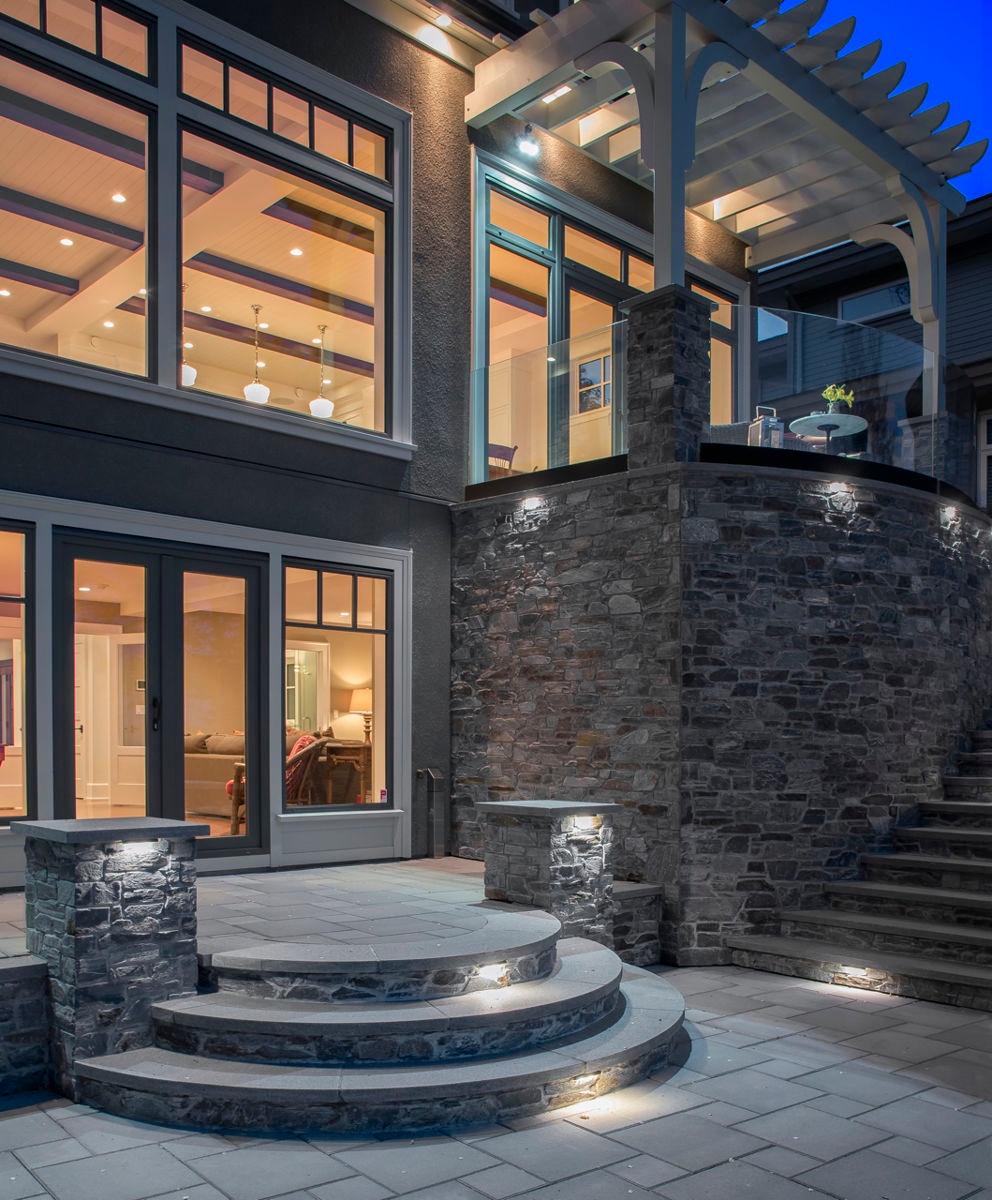 outdoor living space of King George Terrace home