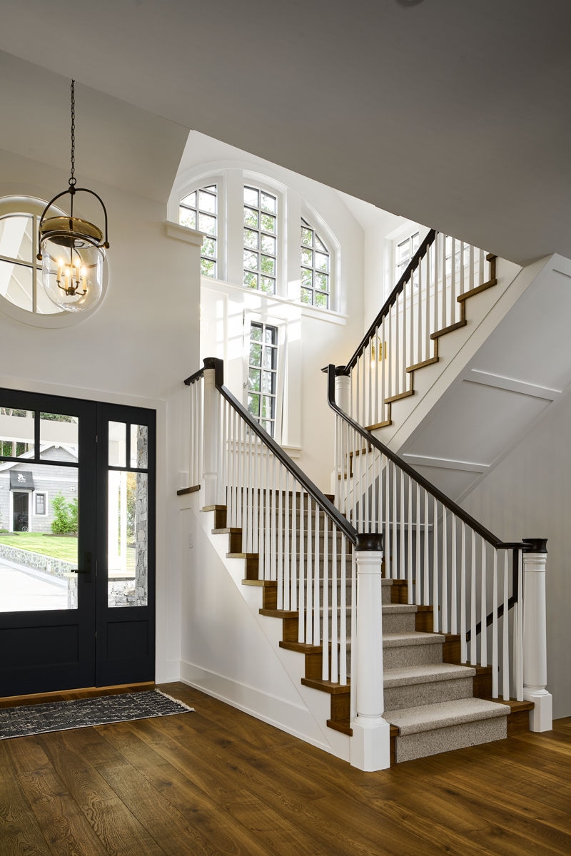 entry staircase of Lands End home